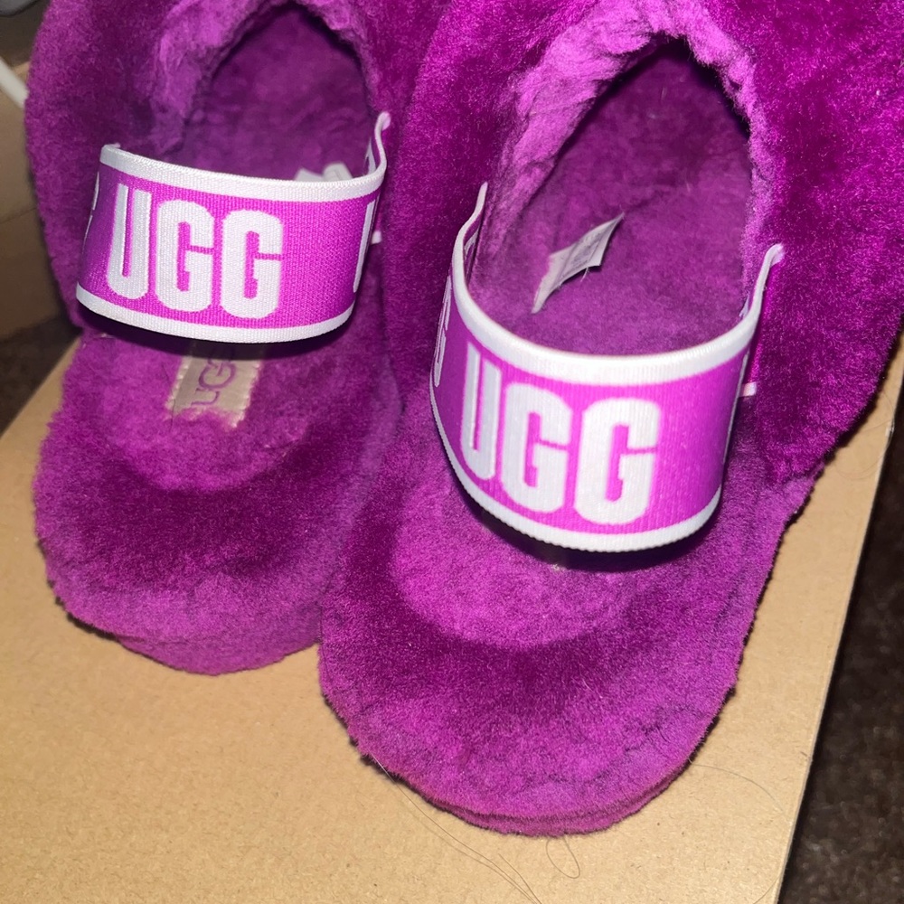 ugg slides - Picture 2 of 3